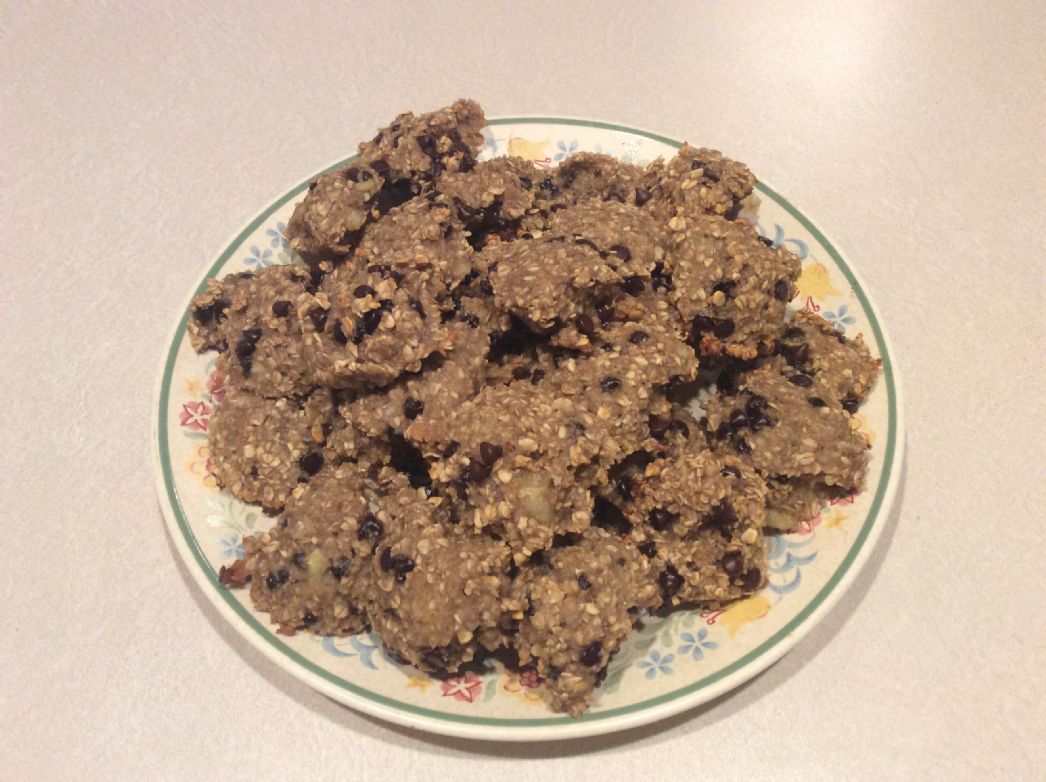 3 ingredient breakfast cookies- chocolate banana oat