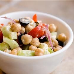 Garbanzo, feta and black olives salad