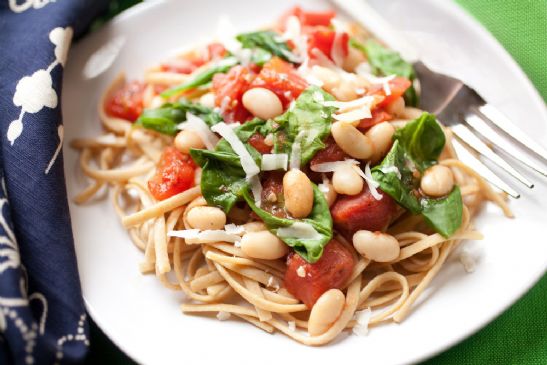 White Beans, Spinach and Tomatoes over Linguine