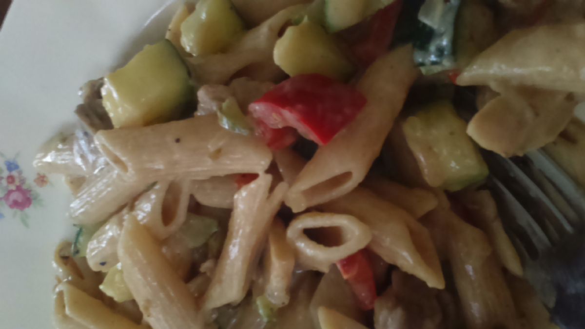 Creamy Chicken And Vegetable Penne