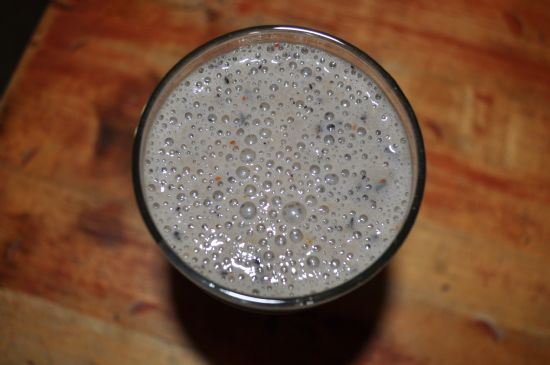Blueberry Banana Smoothie with Chia Seeds