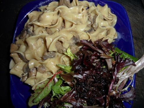 Low-cal Stroganoff on Yolk-Free Noodles