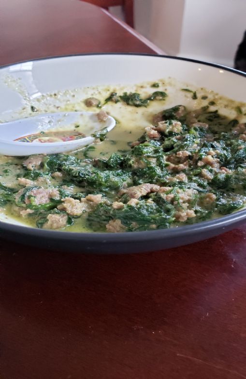 Spinach and ground beef coconut green curry