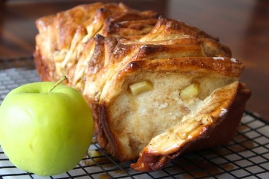 Apple Pull-Apart Bread