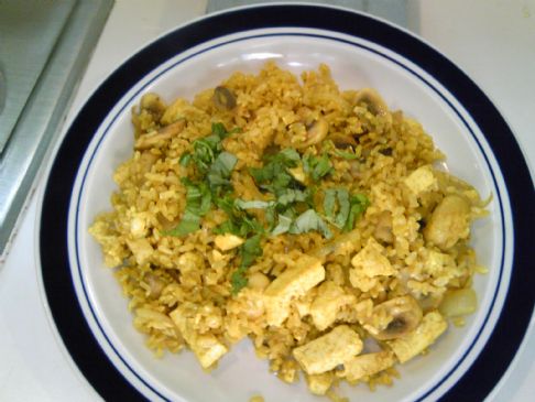 Curried Brown Rice with Mushrooms and Tofu