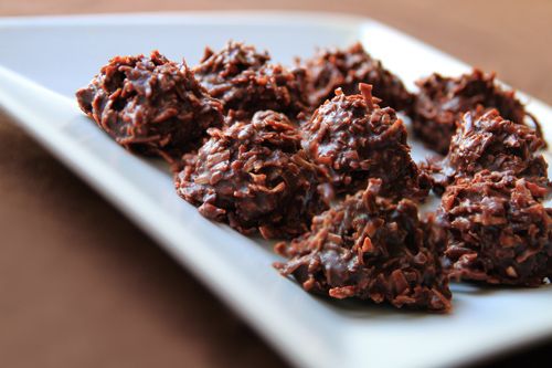 Coconut Chocolate No-Bake Macaroons