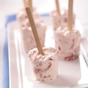 Strawberry marshmallow pops