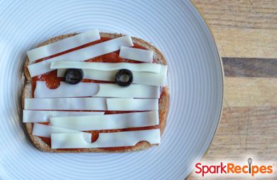 Halloween Mummy Bread (Pizza Toast)