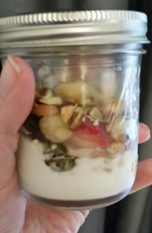 Keto yogurt parfait