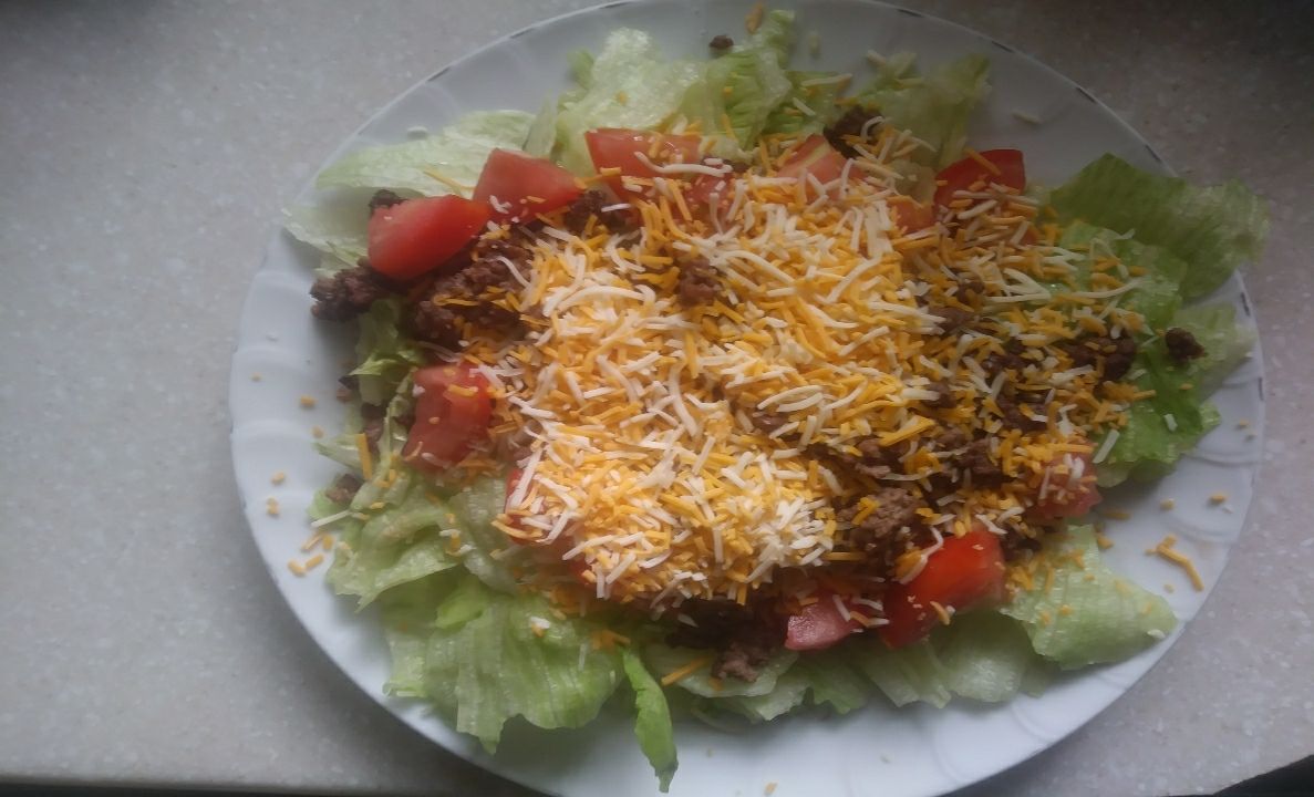 Cheeseburger salad