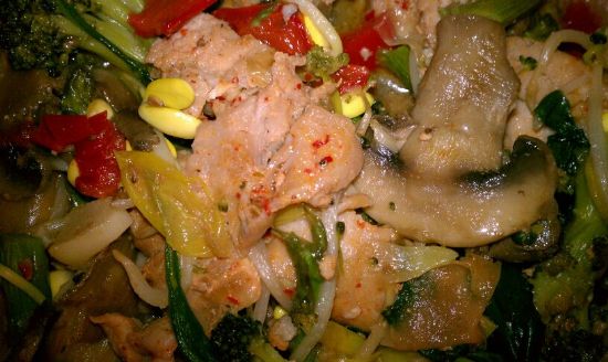 Chicken Vegetable Stir-Fry with Sriracha