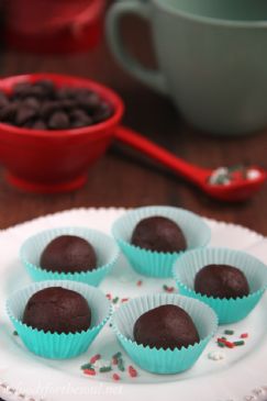 Dark chocolate truffles from foodforthesoul.net