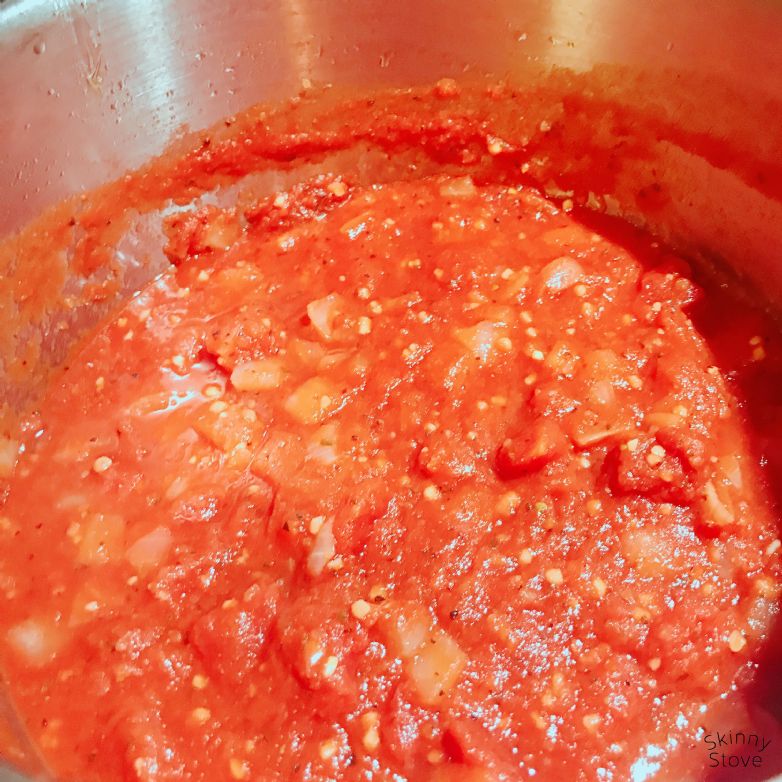 Quick and Easy Marinara Sauce (Skinny Stove)
