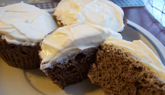 Low Carb Flax Chocolate Cupcake with Cream Cheese Frosting