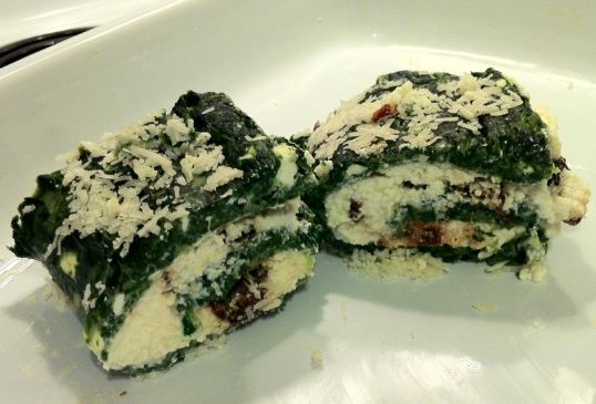 Spinach, Ricotta and Sundried Tomato Roll