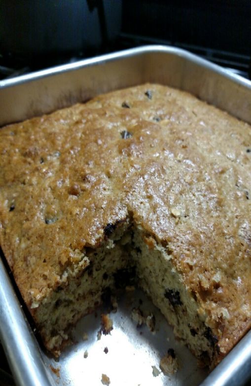 Chocolate Chip Banana Bread (with pecans)