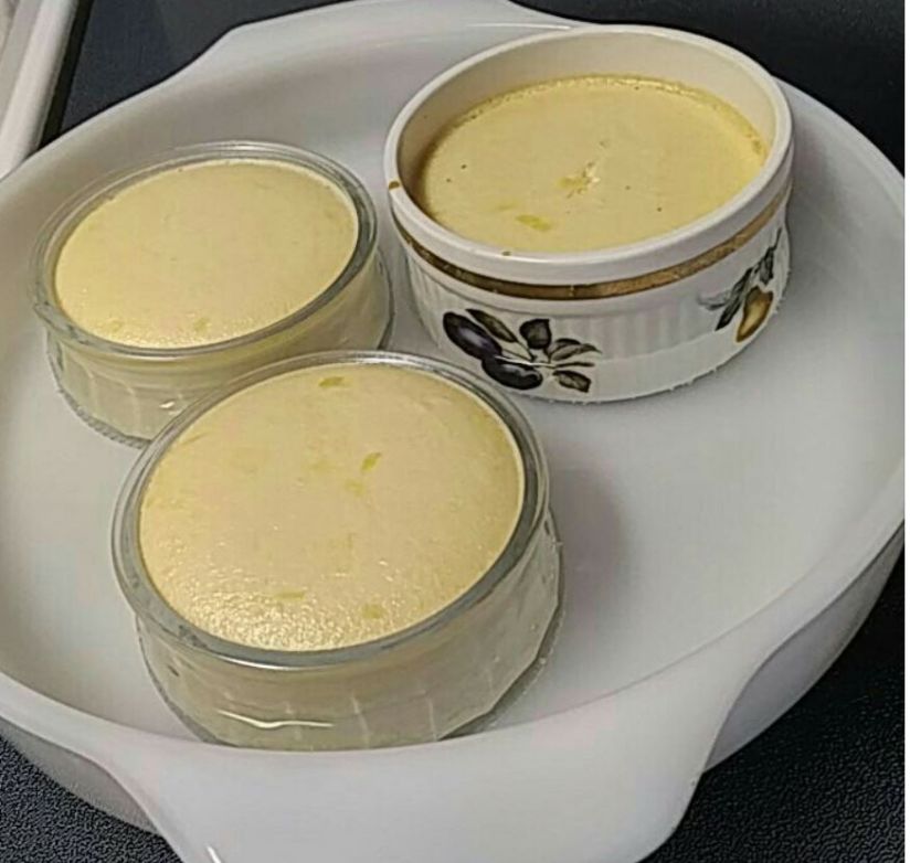 Custard with brown sugar