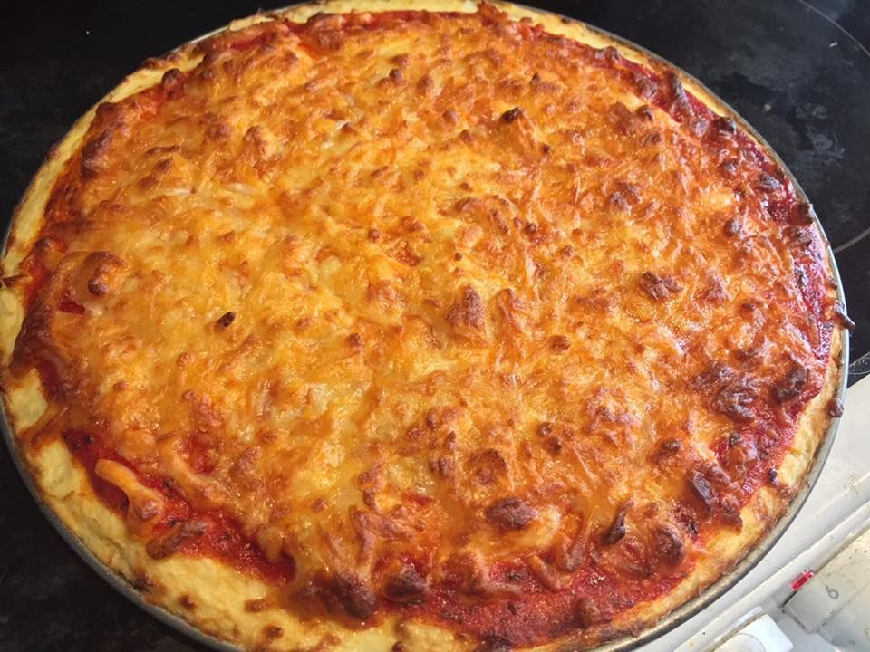 Healthy Veggie Pizza on Flourless Cauliflower Crust