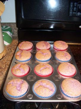 Stephanie Louise's 80 Calorie Blackberry Cupcakes