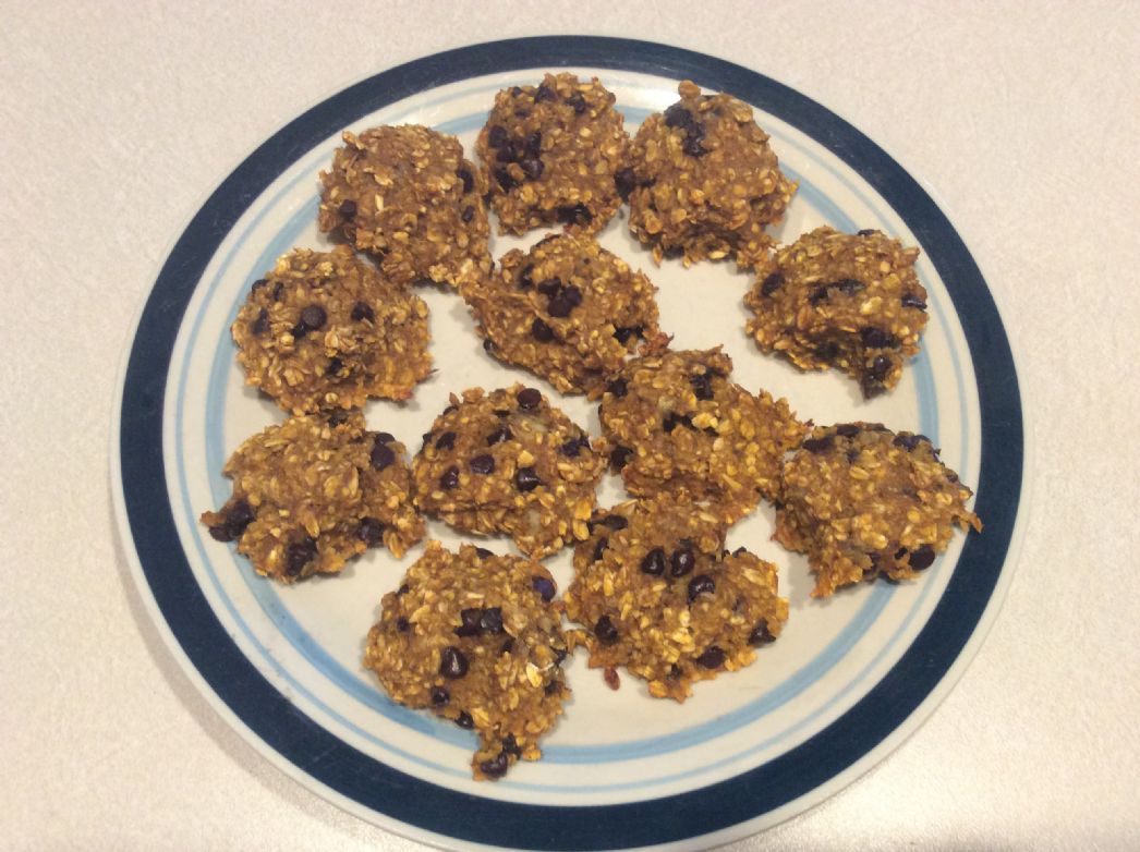 Pumpkin banana oat chocolate chip breakfast cookies