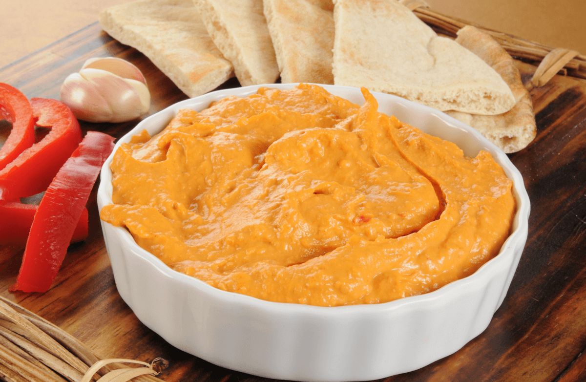 Low-Fat Roasted Red Pepper Hummus