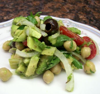 Avocado Salad with Chickpeas and Tomatoes