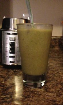 Spinach Strawberry Pineapple Smoothie