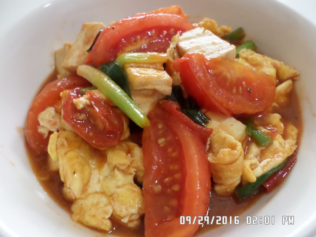 Tomato and Tofu Eggs