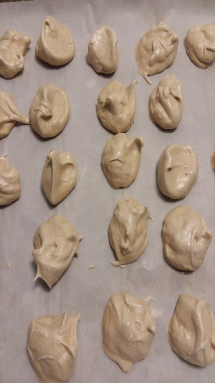 Meringue cookies