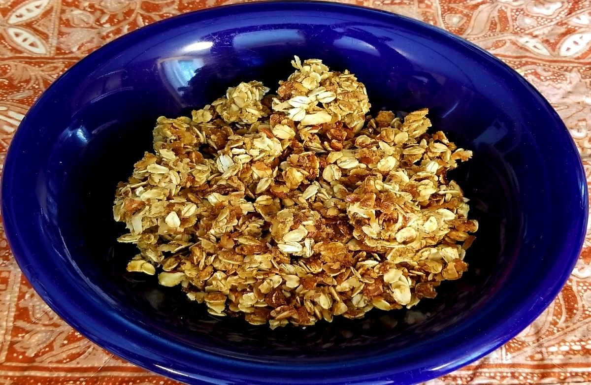 Bridget May's Granola (1/2 cup serving)