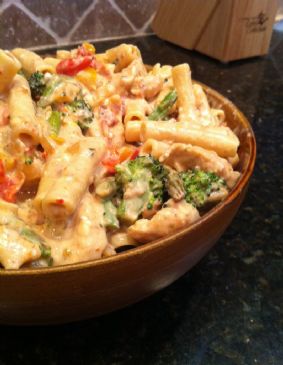 Spicy Creamy Chicken Veggie Pasta