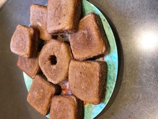Gluten free / Paleo Cinnamon Sugar mini cakes