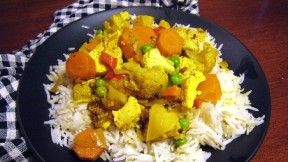 Mild Chicken Curry with Vegetables