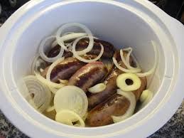 Beer ?n Brats in a Slow Cooker