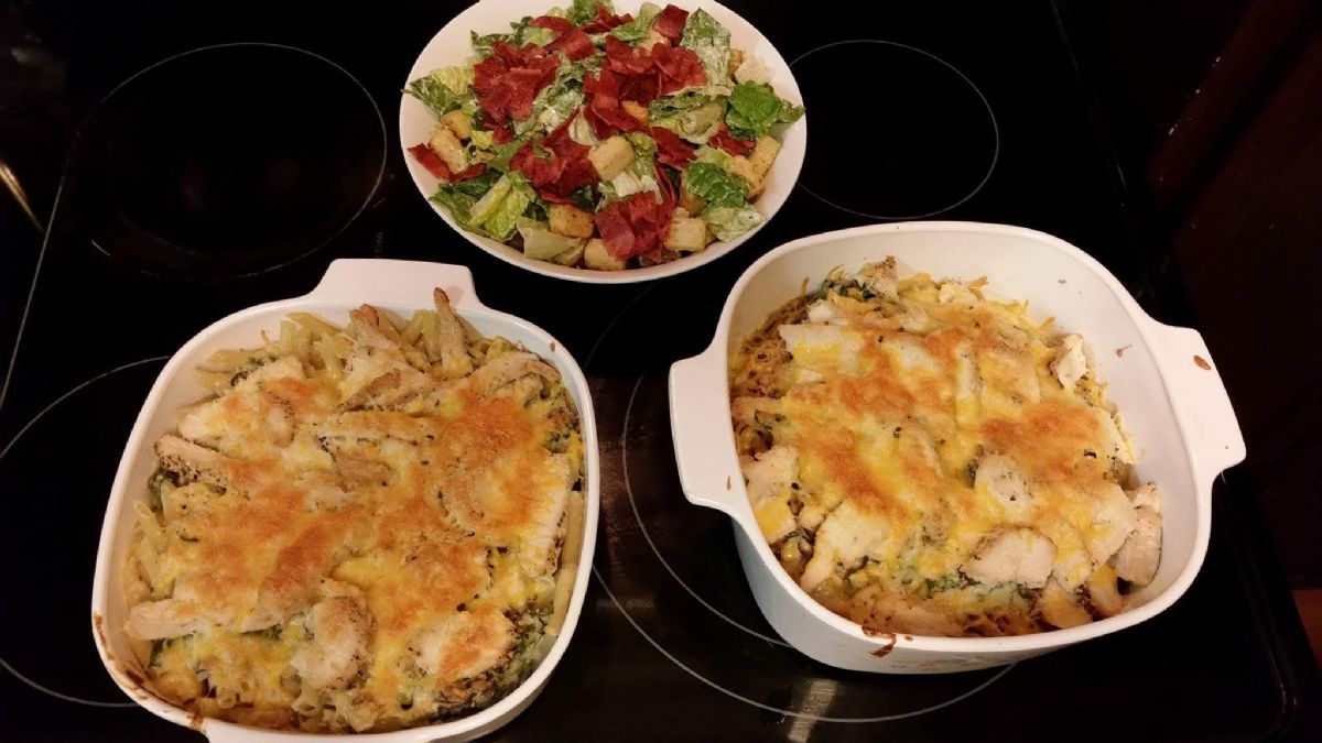 Easy Chicken Alfredo Pasta Bake