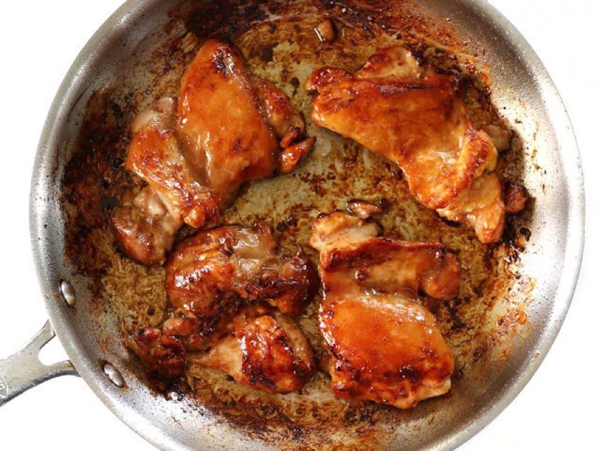 STICKY GINGER SOY GLAZED CHICKEN