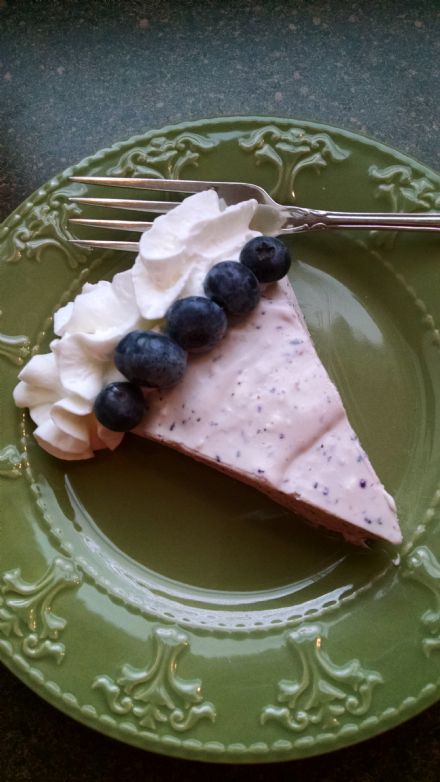 Low Carb, no bake blueberry cheesecake