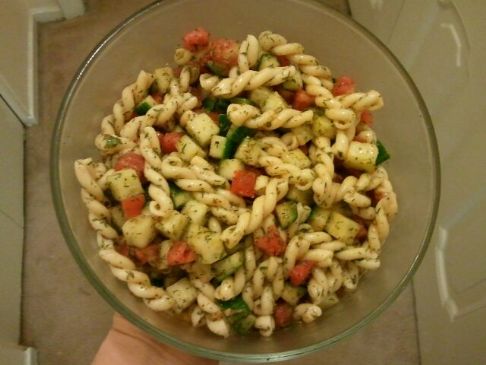 Pasta Salad with Tomatoes and Cucumbers