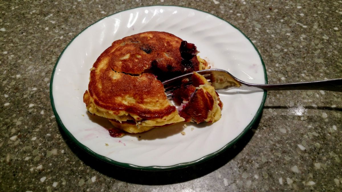 Pancakes with Coconut Flour and Blueberries