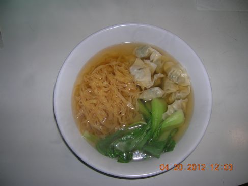 Wonton, Choy Sum and Noodles Soup