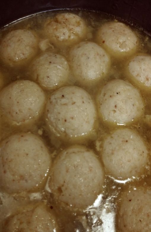 Manischewitz Matzo Balls (2 balls prepared)