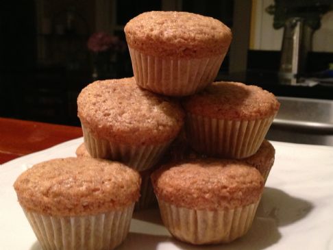 Low fat almond cupcakes