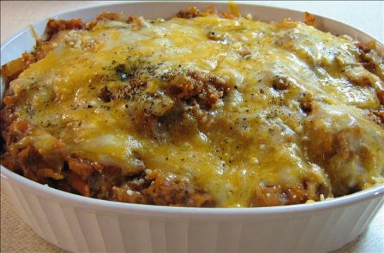 Beef and Cheesy Spaghetti Squash Bake (Low Carb)