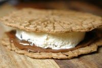 Vanilla and Fudge Mock Ice Cream Sundae Sandwich