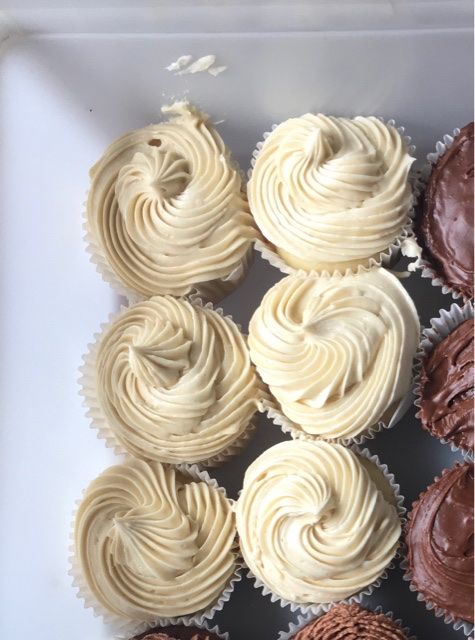 Golden cream frosting