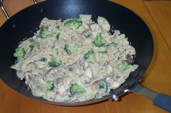 Creamy (Whole Wheat) Pasta Alfredo with Chicken, Mushrooms, and Broccoli