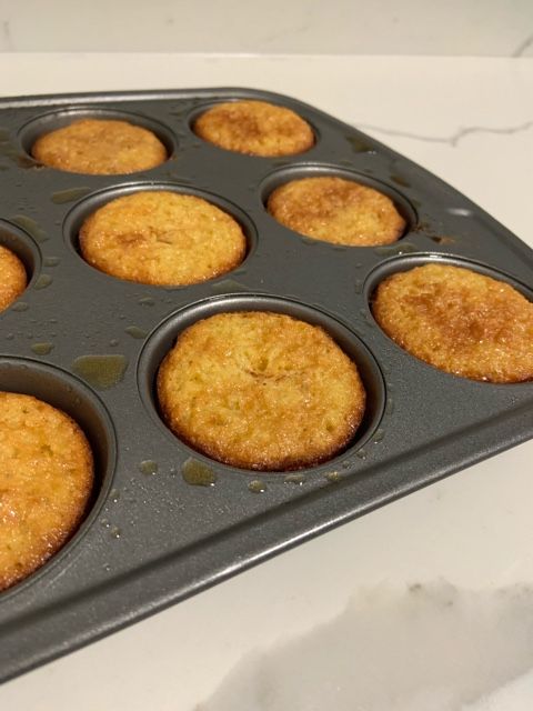 Good Dees Low Carb Yellow Snack Cake- cupcakes