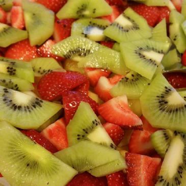 Fresh Fruit Salad - Cantelope, Pineapple, Strawberry, Kiwi