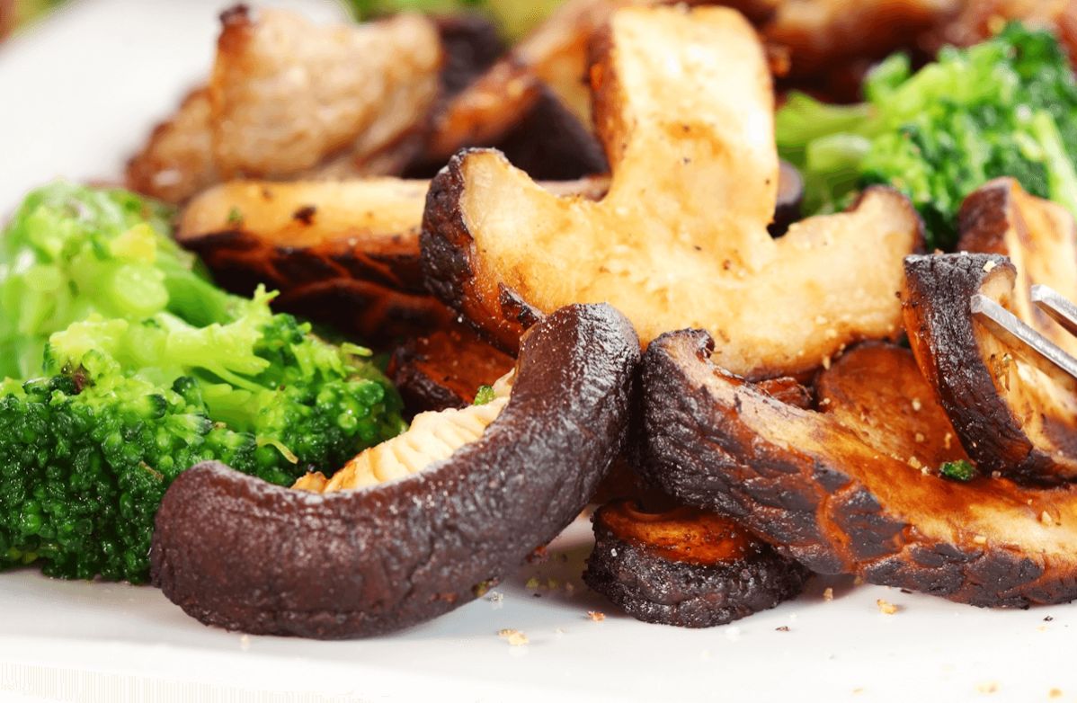 Garlic-Spiked Broccoli and Mushrooms with Rosemary