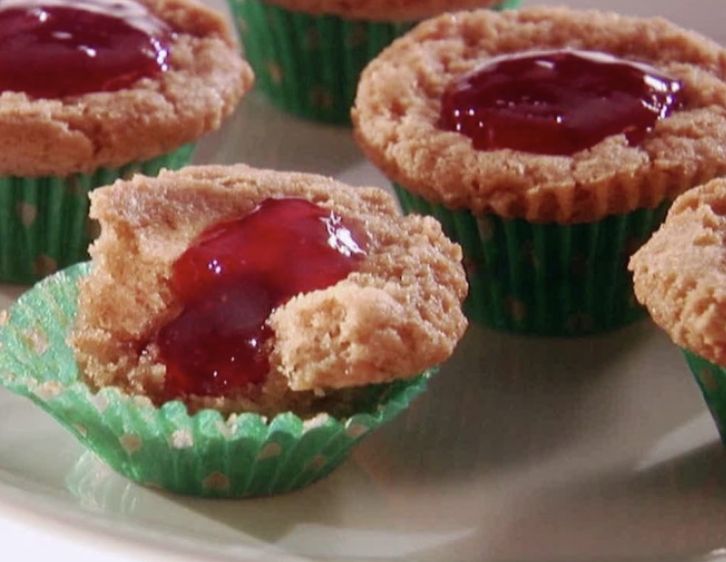 Peanut Butter and Strawberry Muffins
